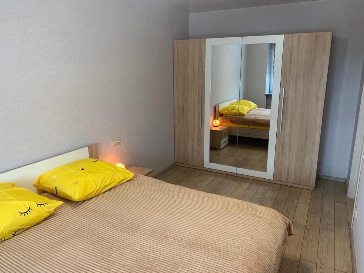 Апартаменты Vip Berdychiv Esterno foto