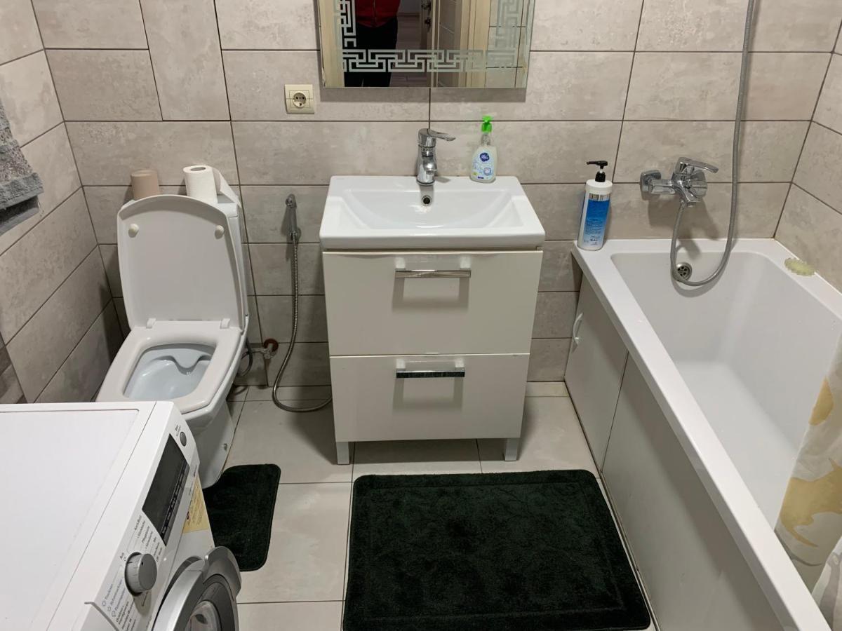Апартаменты Vip Berdychiv Esterno foto